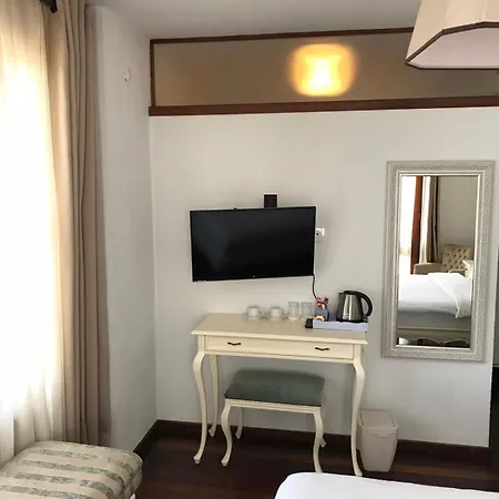 Hotel Ferahi Evler Ayvalı Exterior foto